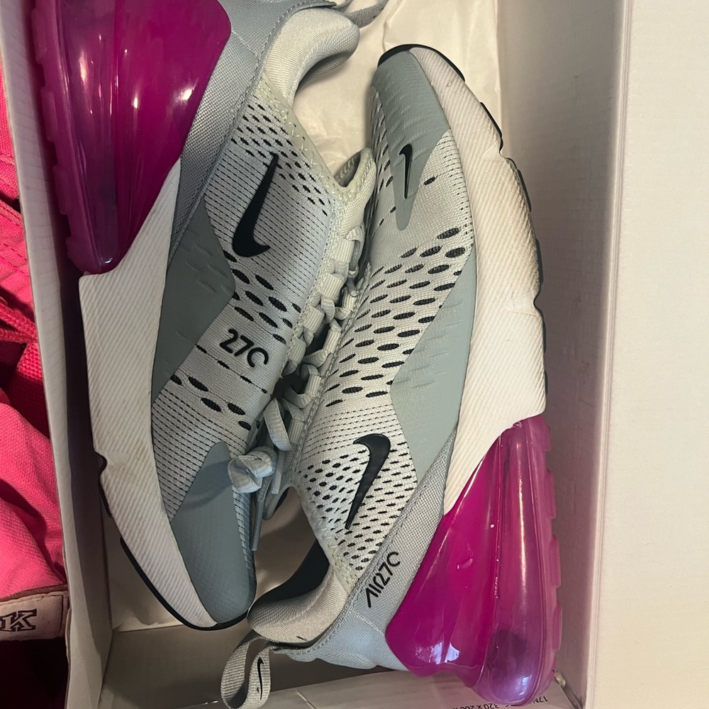 Womens air max 270